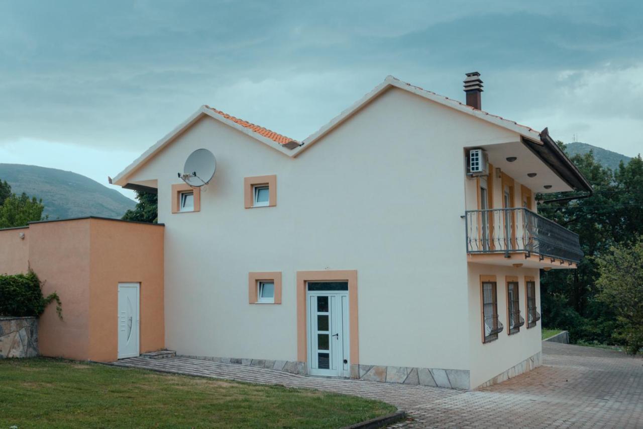 Holiday Home Rozic - Villa With Private Seasonal Heated Pool Mostar Exteriör bild