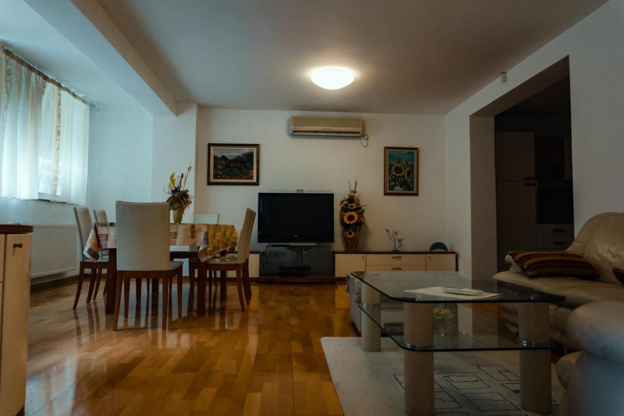 Holiday Home Rozic - Villa With Private Seasonal Heated Pool Mostar Exteriör bild